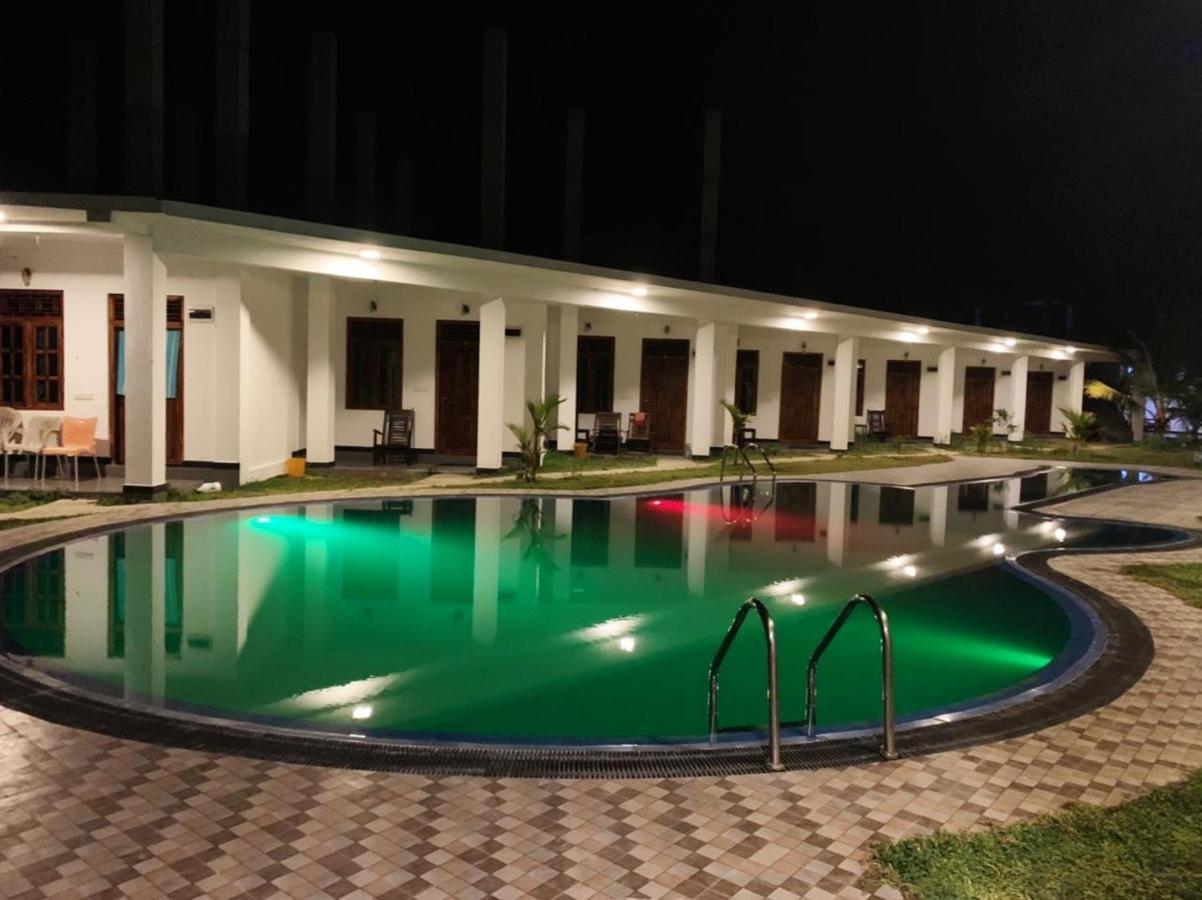 Guitar Bay Arugambay Hotel Arugam Bay Exterior foto