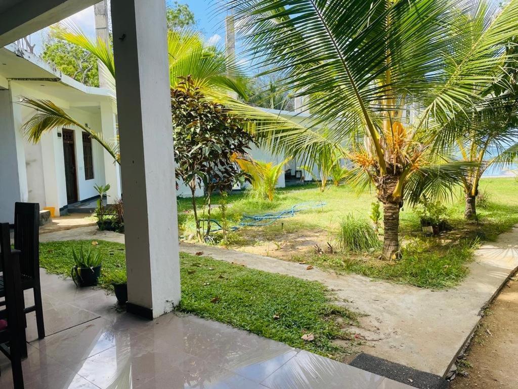 Guitar Bay Arugambay Hotel Arugam Bay Exterior foto